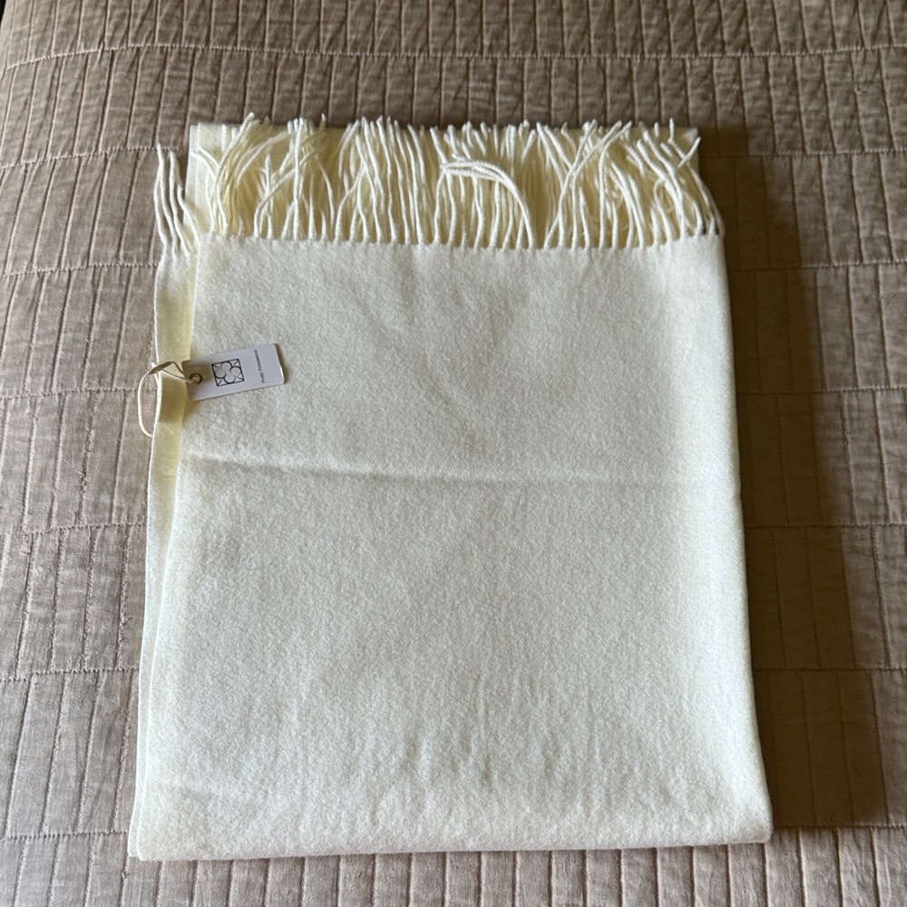 Pretty Persuasions Cream Scarf with Fringe